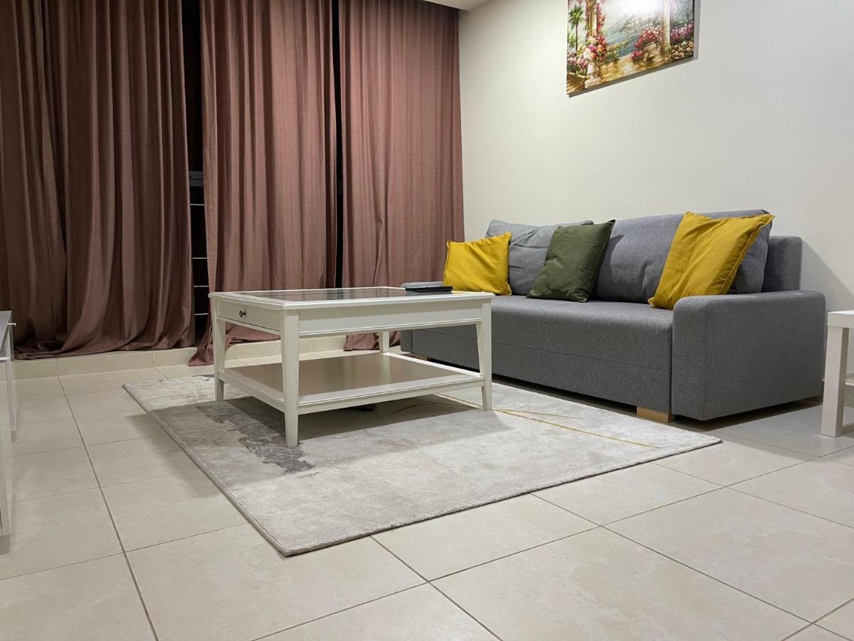 Metro Premium Location Spacious 2 Bedroom Apartment Right Next To The Metro Dubaj Kültér fotó