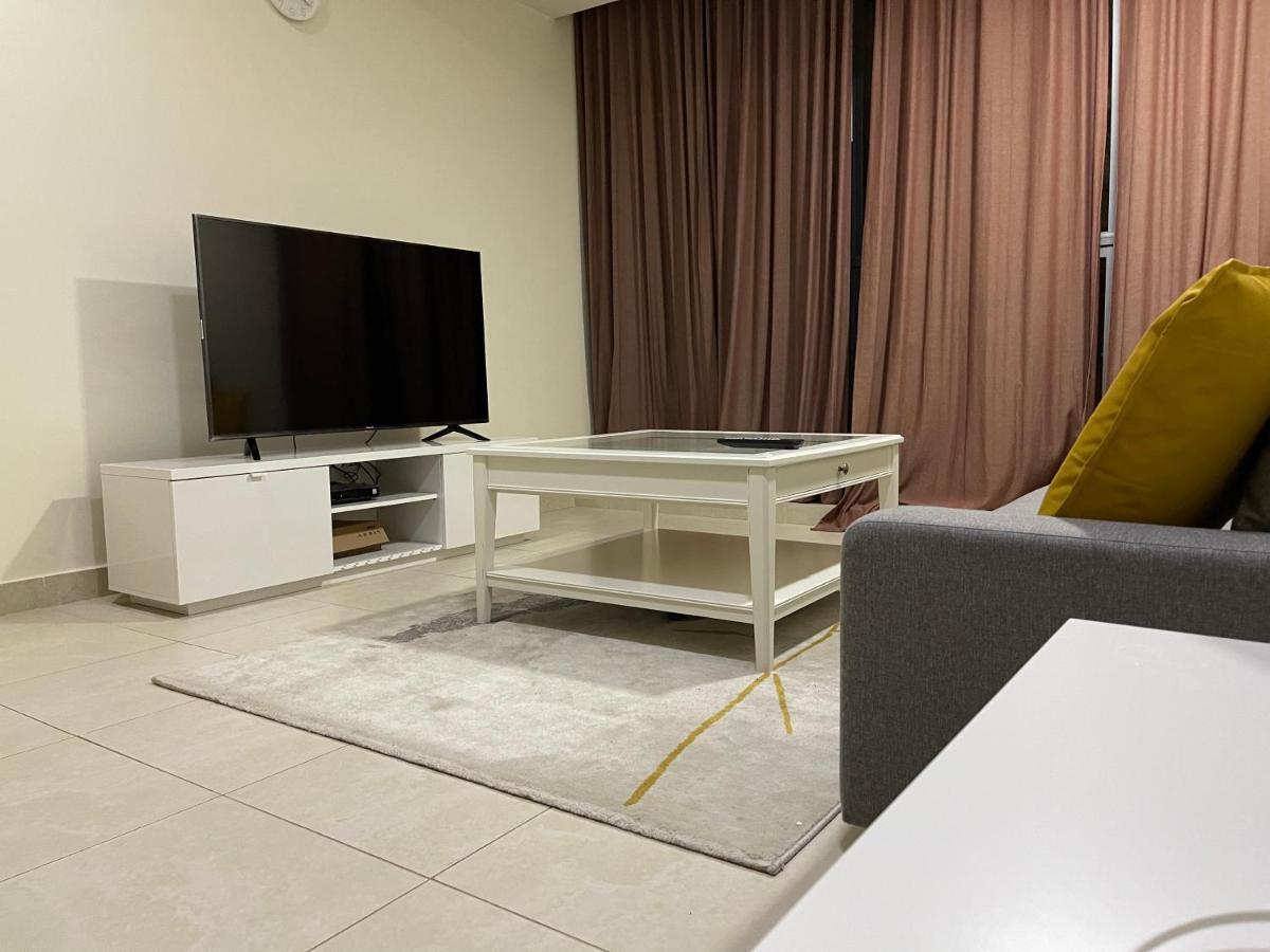Metro Premium Location Spacious 2 Bedroom Apartment Right Next To The Metro Dubaj Kültér fotó
