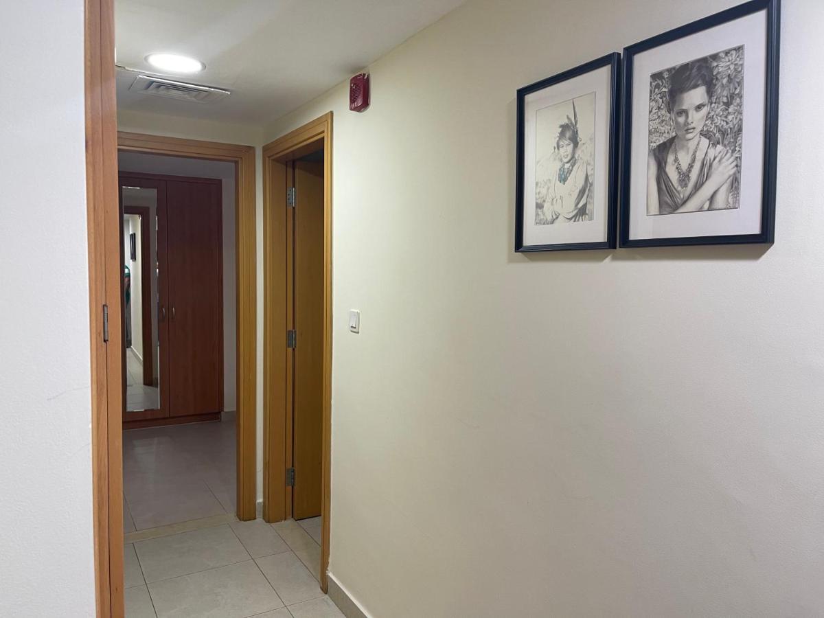 Metro Premium Location Spacious 2 Bedroom Apartment Right Next To The Metro Dubaj Kültér fotó